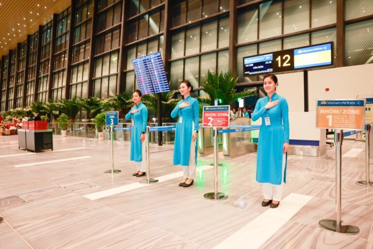 Vietnam Airlines tiên phong “xông đất” nhà ga T3 – Sân bay Tân Sơn Nhất