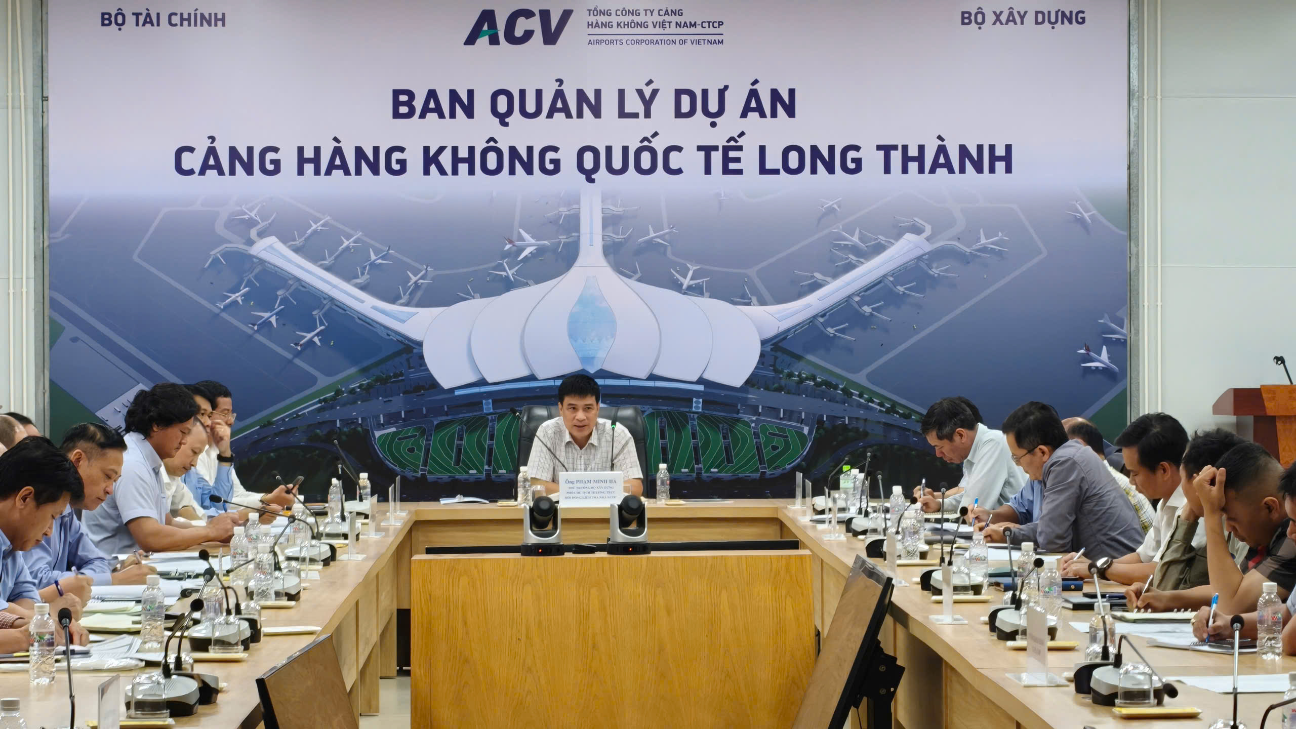 THỨ TRƯỞNG PHẠM MINH HÀ CHỈ ĐẠO ĐẨY NHANH TIẾN ĐỘ GÓI THẦU 4.8 TẠI SÂN BAY LONG THÀNH THỨ TRƯỞNG PHẠM MINH HÀ CHỈ ĐẠO ĐẨY NHANH TIẾN ĐỘ GÓI THẦU 4.8 TẠI SÂN BAY LONG THÀNH
