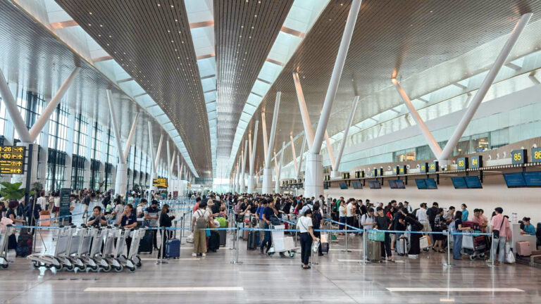 ✈️ SÂN BAY TÂN SƠN NHẤT DỰ KIẾN ĐÓN GẦN 10 TRIỆU LƯỢT KHÁCH TRONG CAO ĐIỂM HÈ