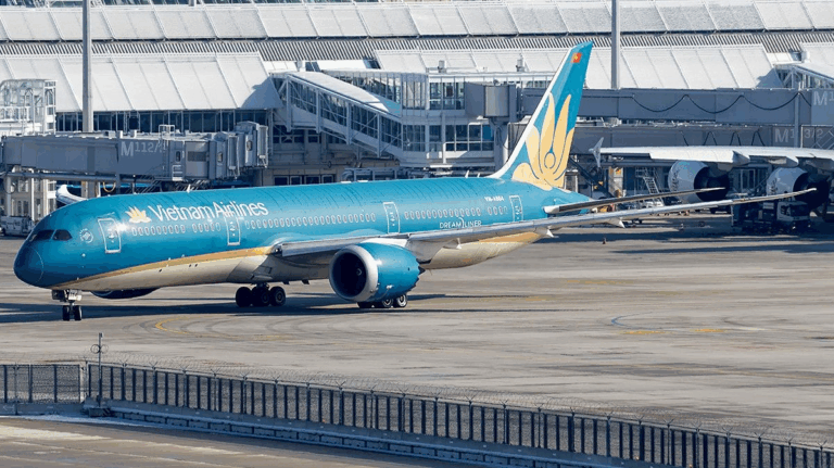 VIETNAM AIRLINES HẠ CÁNH KHẨN CẤP TẠI THỔ NHĨ KỲ ĐỂ CỨU HÀNH KHÁCH