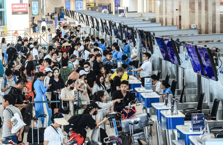 ✈️ HÀNG KHÔNG VIỆT BÙNG NỔ DỊP LỄ 30/4 – 1/5: GẦN 1 TRIỆU LƯỢT KHÁCH ĐƯỢC PHỤC VỤ!