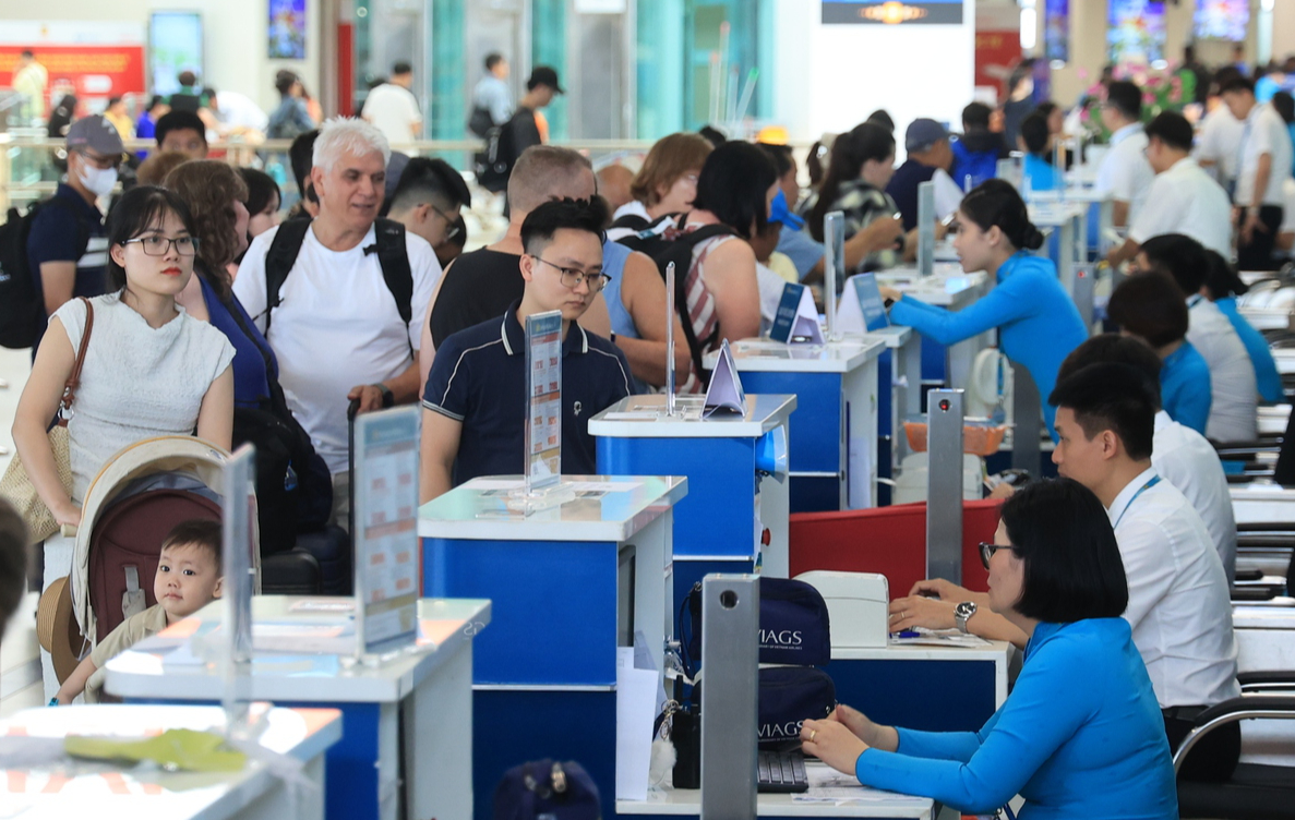 ✈️ VIETNAM AIRLINES MỞ BÁN GẦN 9 TRIỆU VÉ CHO MÙA HÈ 2025! ☀️